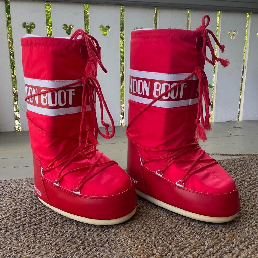 Red Original Moot Boots ❣️
